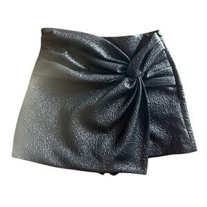 Zara Women’s Black Coated Knotted Skort, size small